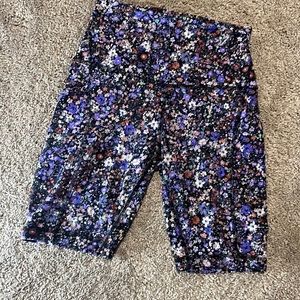 Lululemon paisley align biker shorts